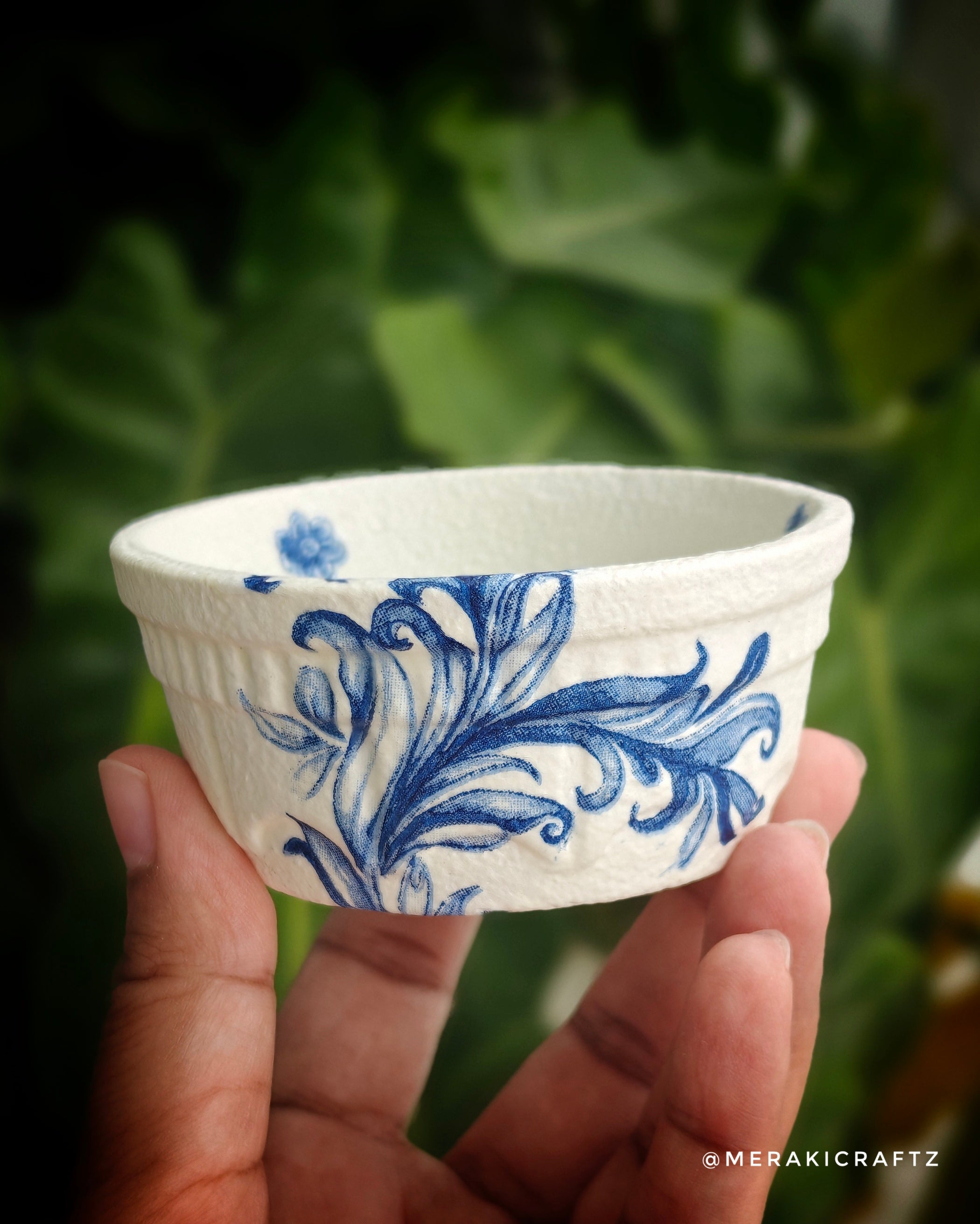 Handcrafted Upcycled Decoupaged Trinket Tray – Indigo Heritage Bloom 1
