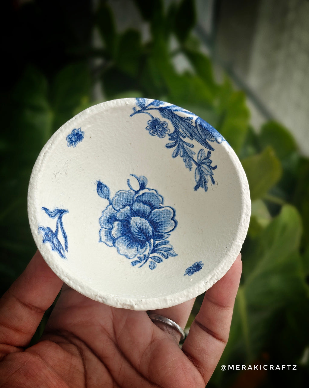 Handcrafted Upcycled Decoupaged Trinket Tray – Indigo Heritage Bloom 2