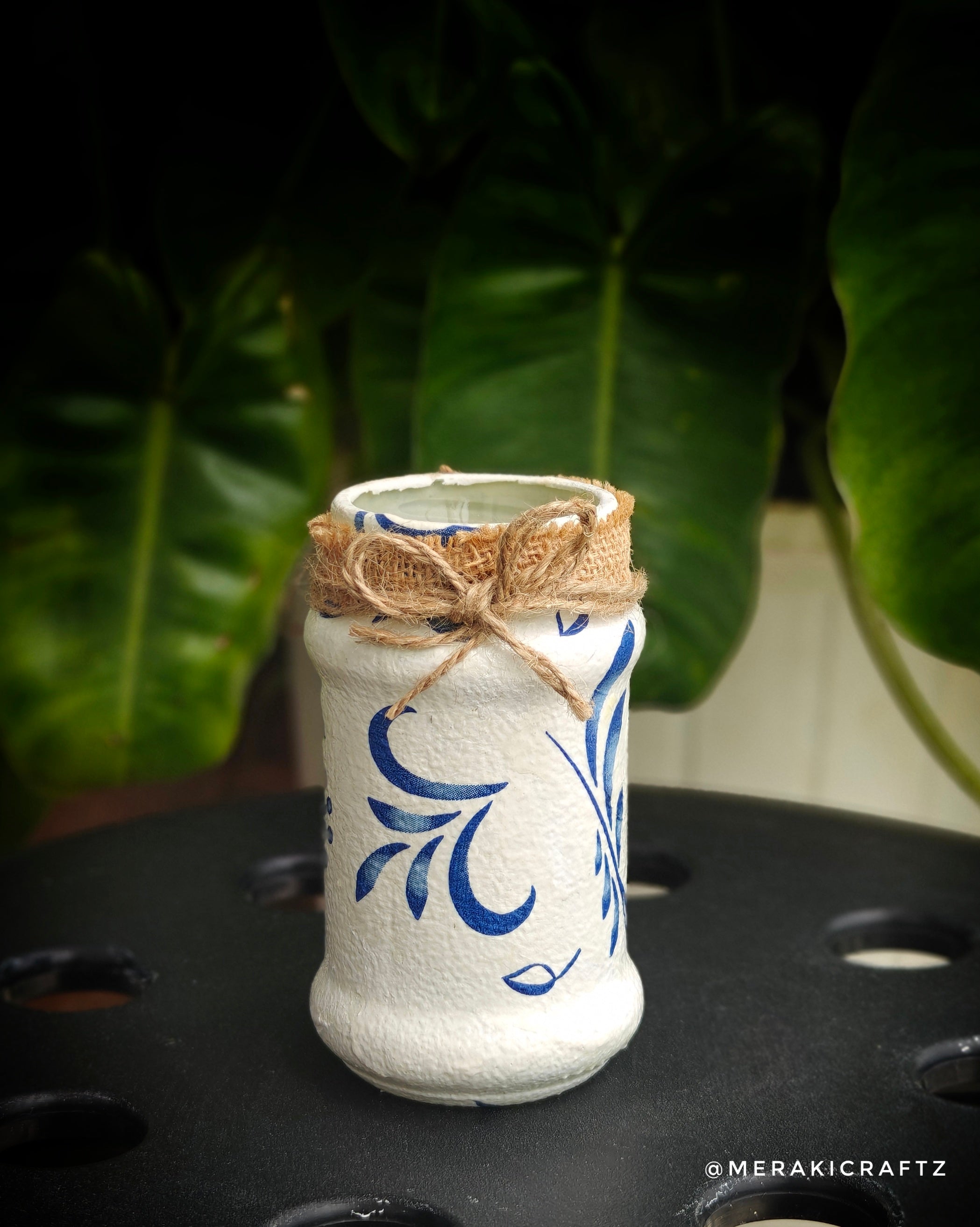Handcrafted Upcycled Glass Jar – Delft Blue Botanical Charm