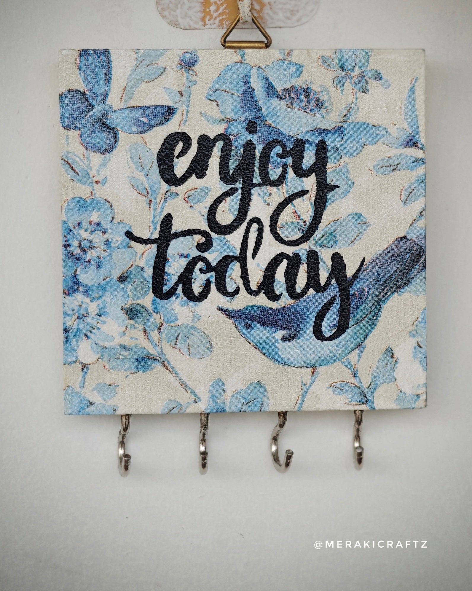 Handcrafted Decoupaged Pinewood Key Holder – Bluebird Bloom
