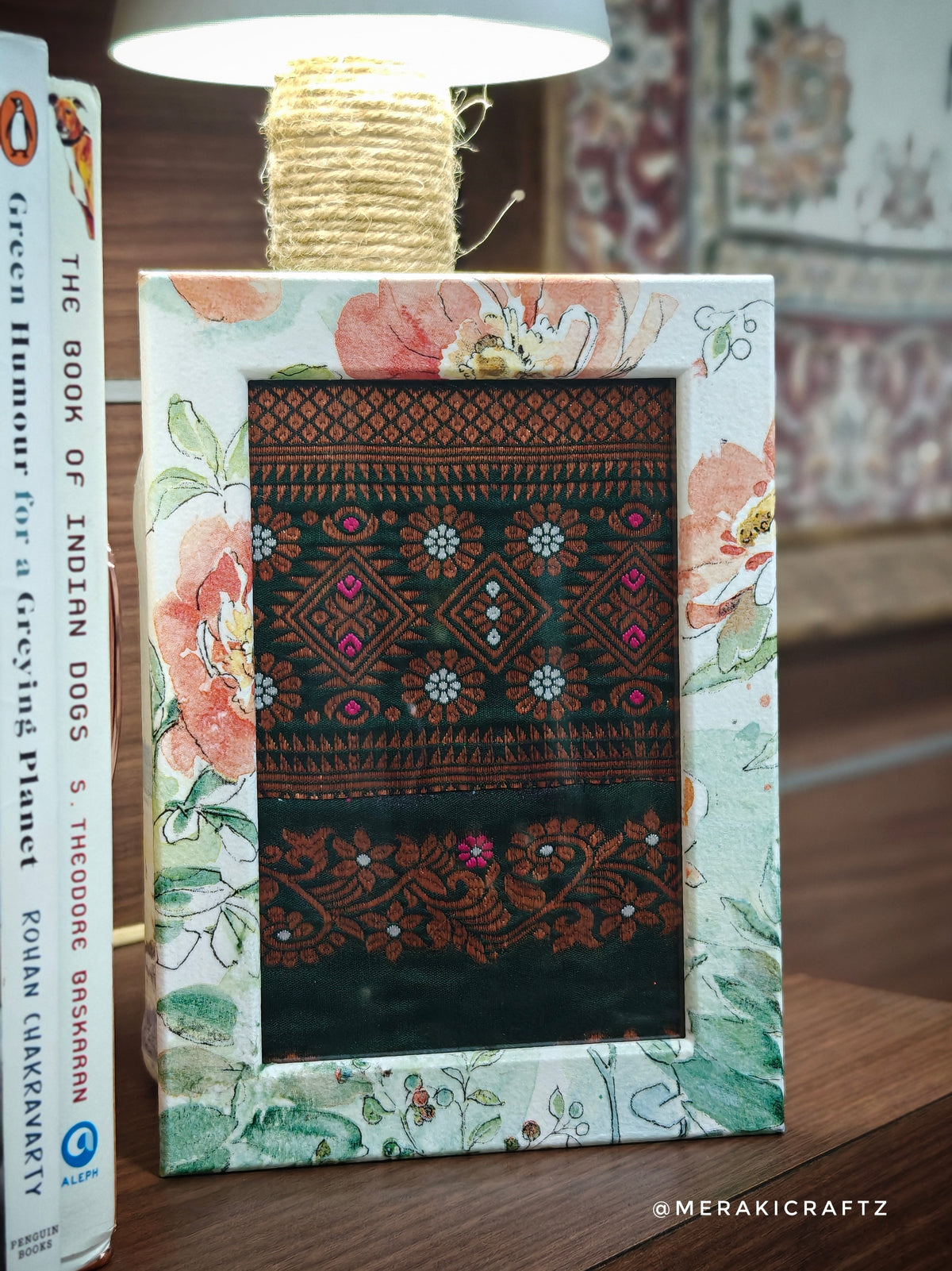 Handcrafted Decoupaged Frame with Assamese Mekhela Sador – Woven Heritage