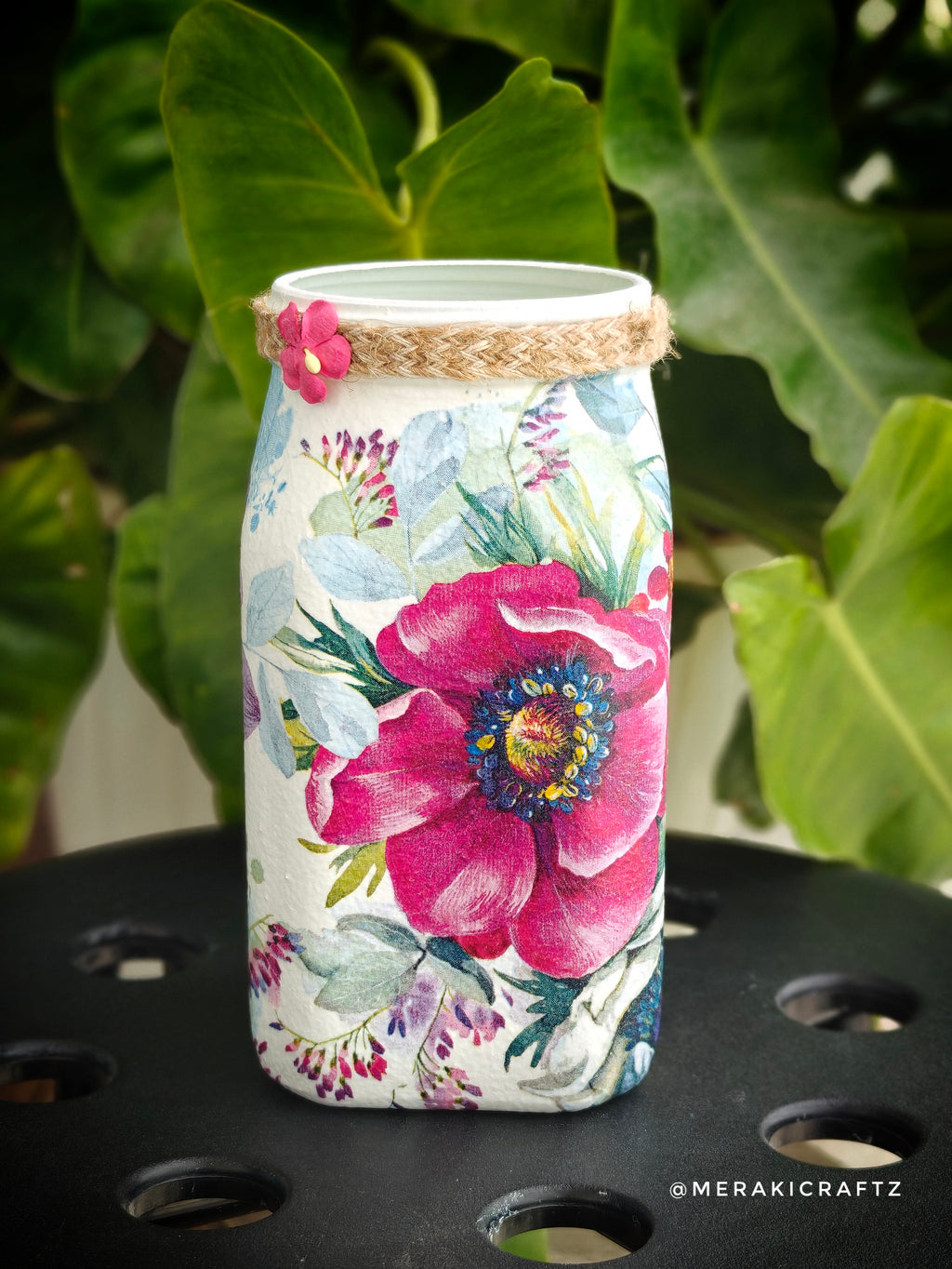 Handcrafted Upcycled Glass Jar – Blooming Garden Charm