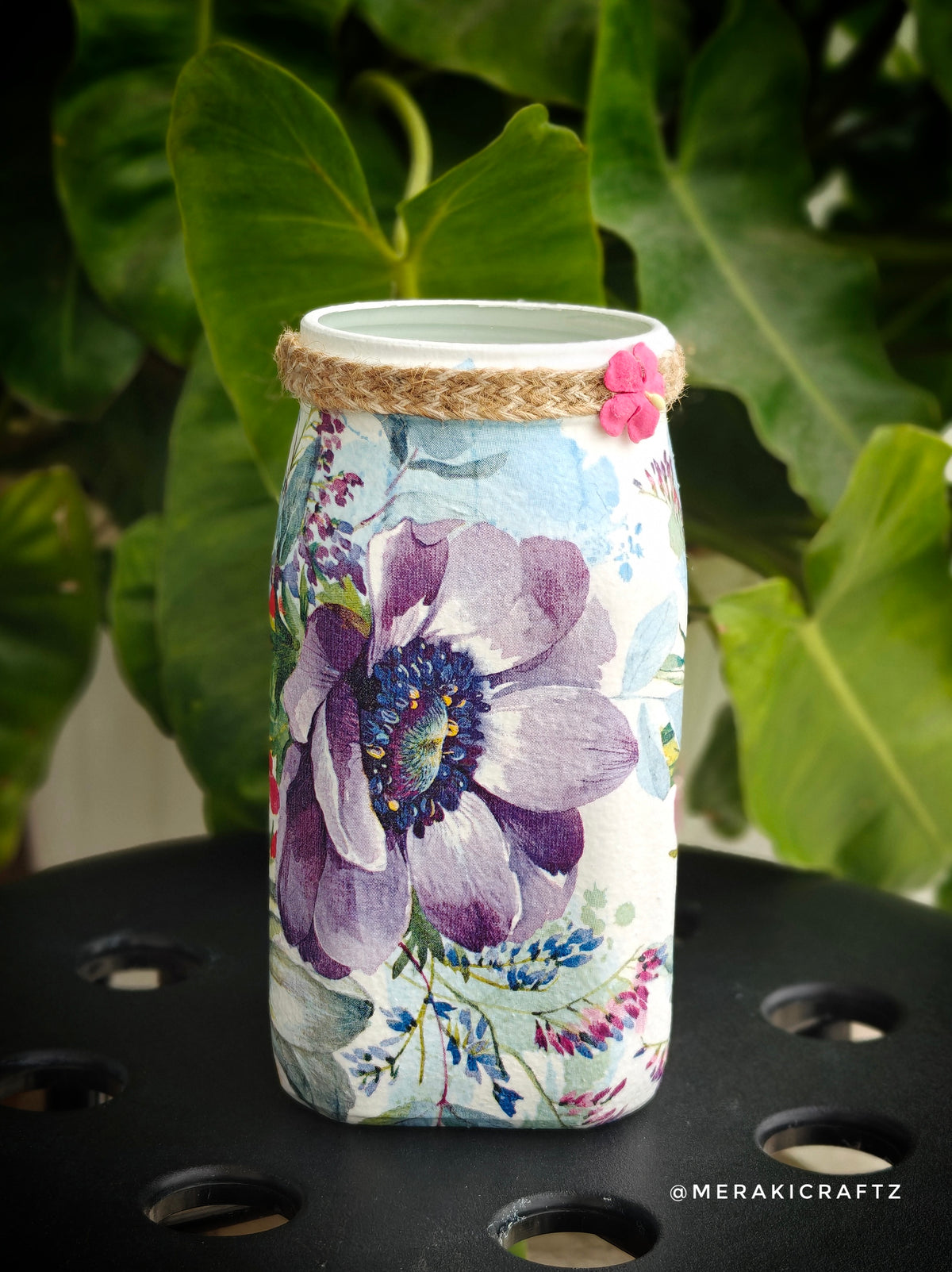 Handcrafted Upcycled Glass Jar – Blooming Garden Charm